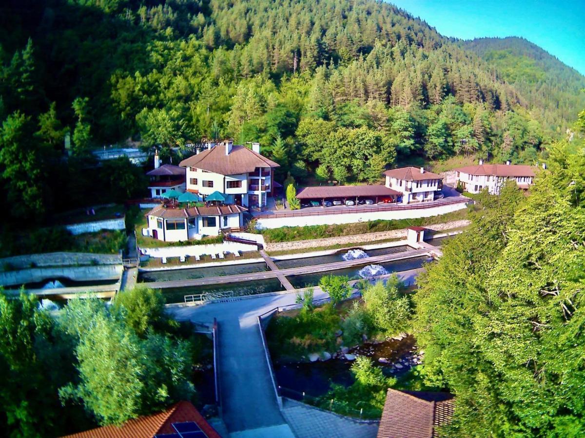 Fisherman'S Hut Family Hotel Beden 외부 사진