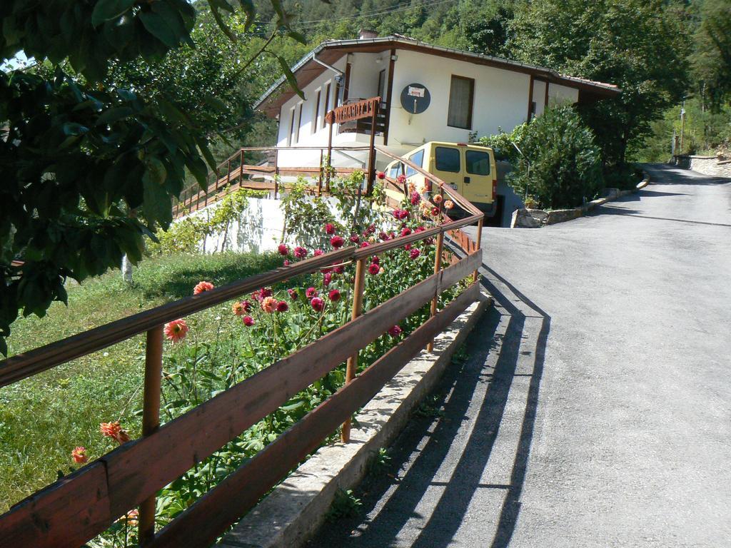 Fisherman'S Hut Family Hotel Beden 외부 사진