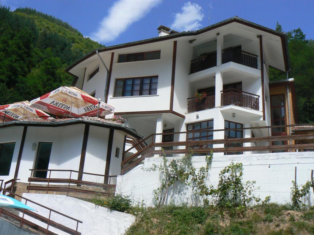 Fisherman'S Hut Family Hotel Beden 외부 사진