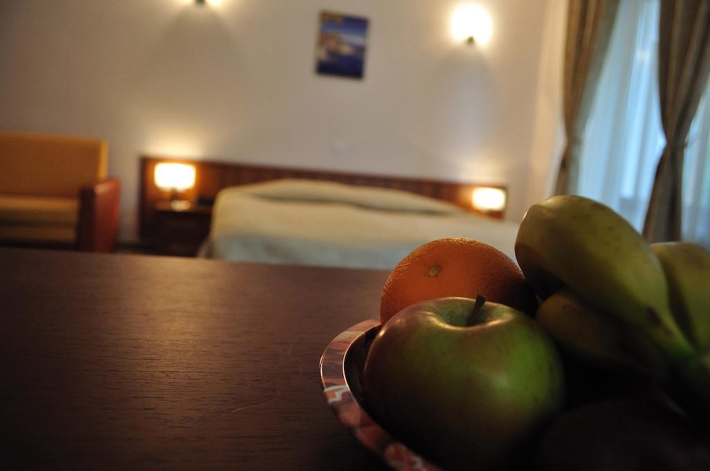 Fisherman'S Hut Family Hotel Beden 객실 사진