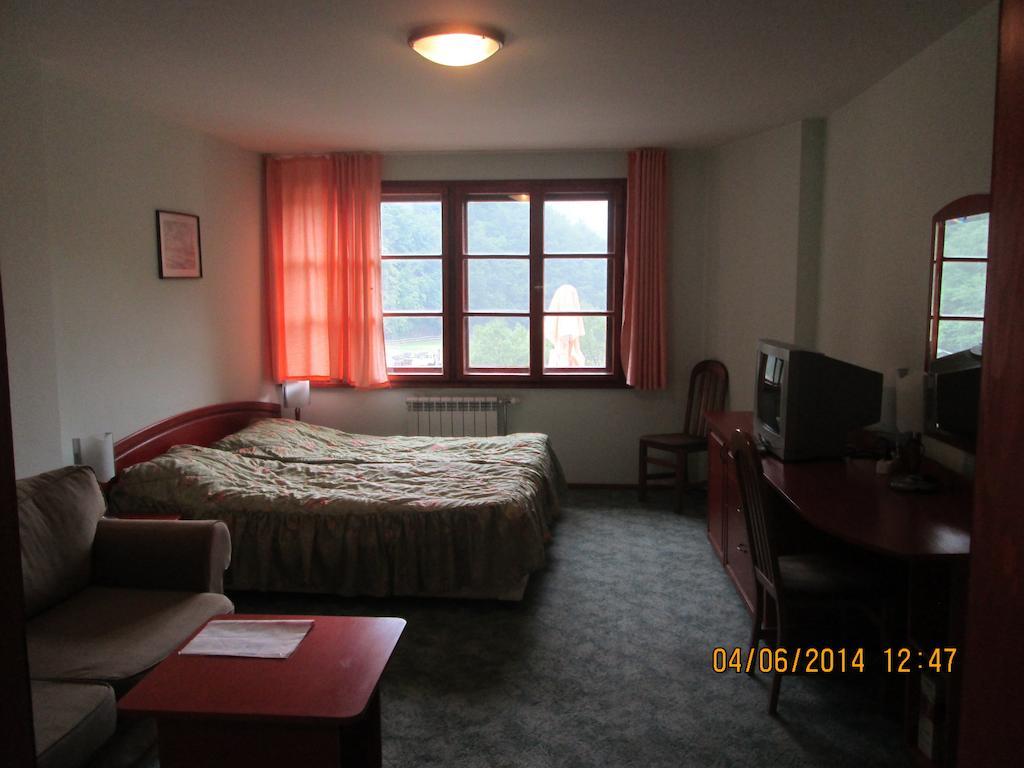 Fisherman'S Hut Family Hotel Beden 객실 사진
