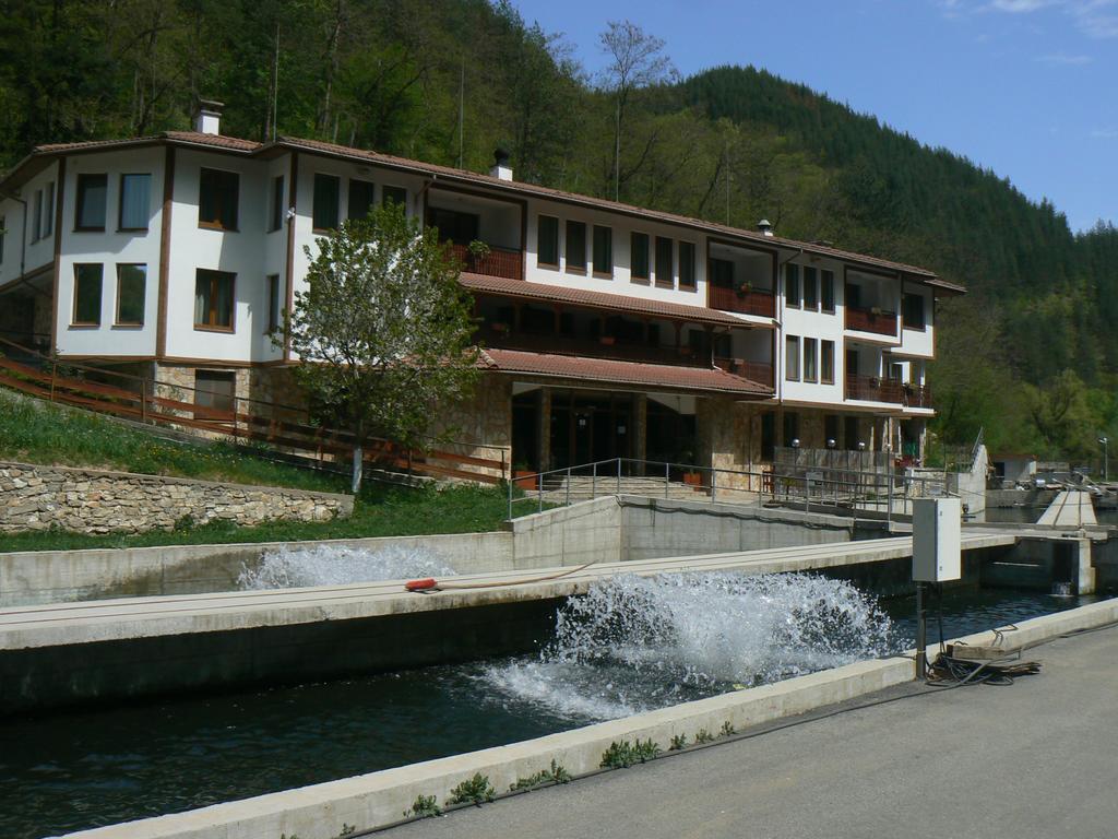 Fisherman'S Hut Family Hotel Beden 외부 사진