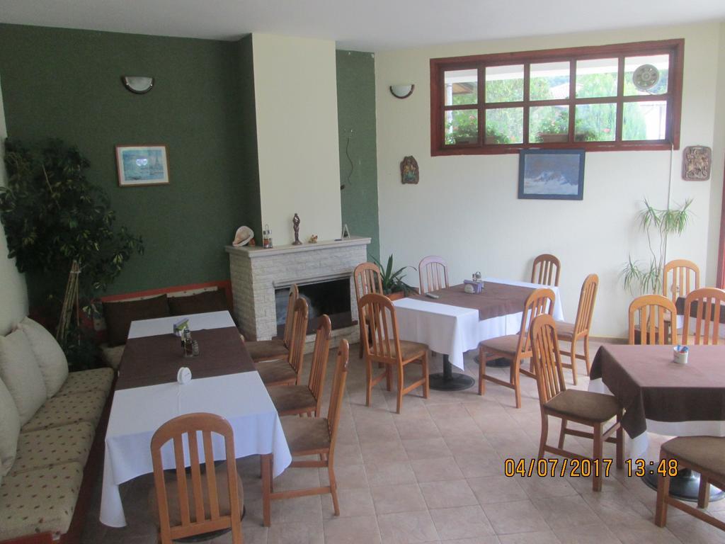 Fisherman'S Hut Family Hotel Beden 외부 사진